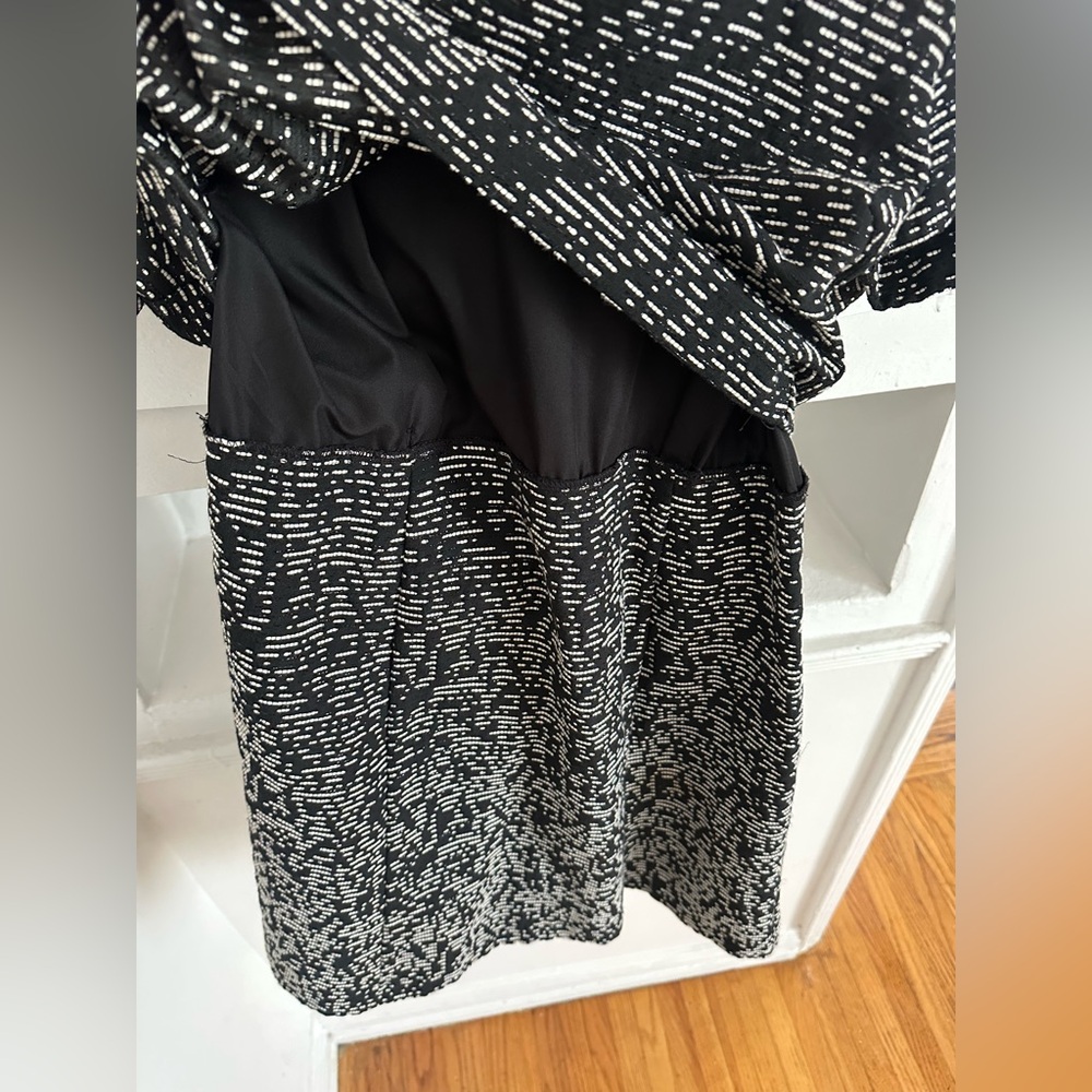 Forever 21 Black and White Abstract Dress - Picture 5 of 7